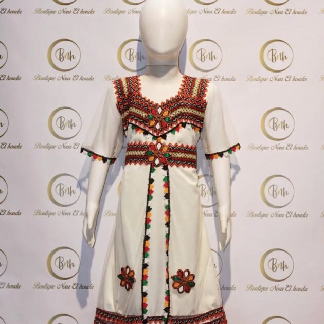 جبة قبايل بنات   لون blanc cassé