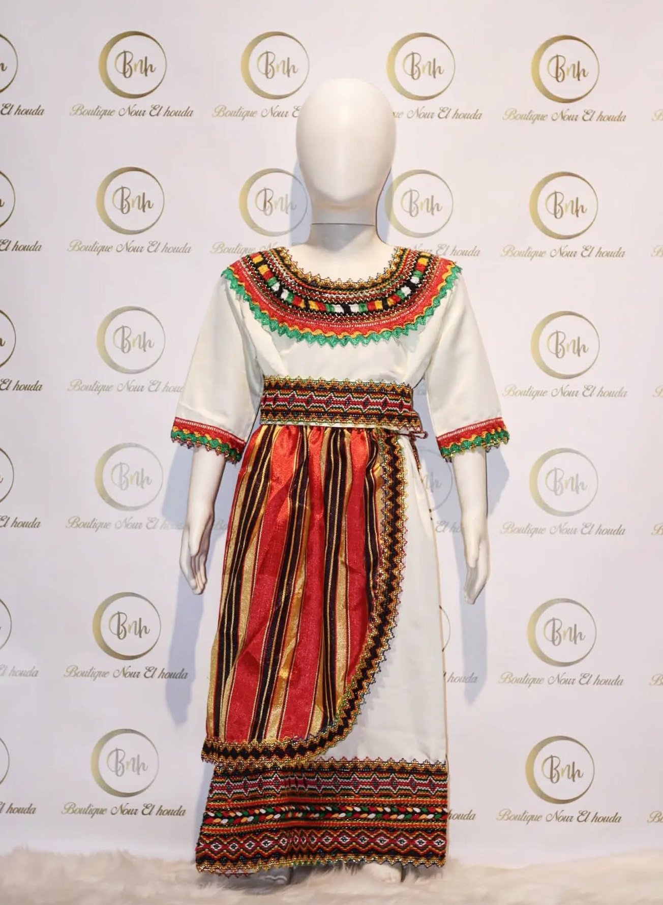 جبة قبايل بنات بلفوطة من 4سنوات .ل 12 سنة - الصورة 2