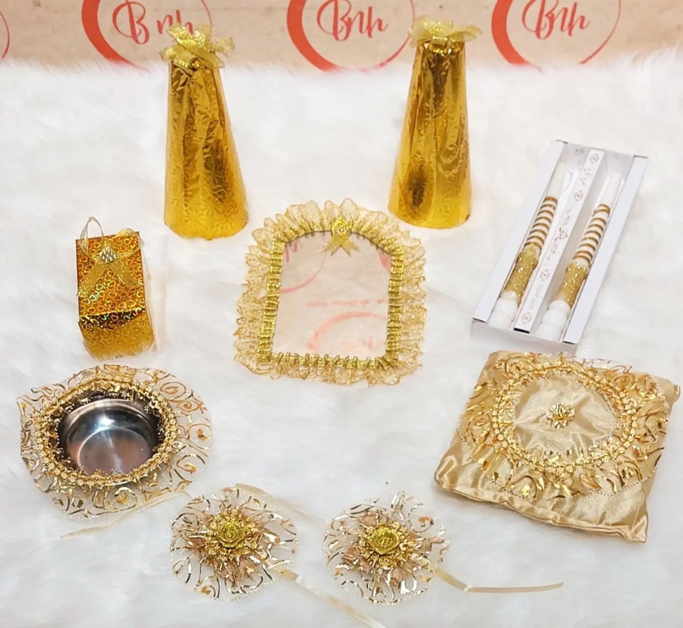 طبق حنة موديل سلة اللون ابيض بالذهبي دوزان سامبل - الصورة 2