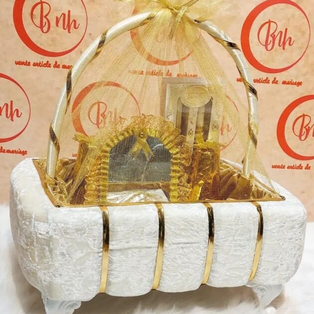 طبق حنة موديل سلة اللون ابيض بالذهبي دوزان سامبل