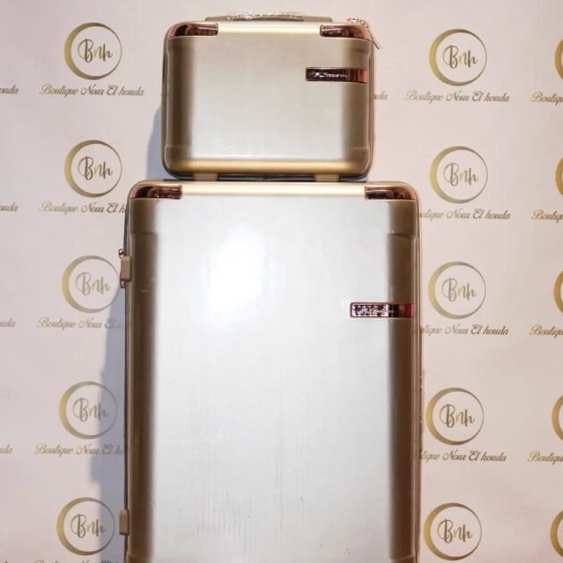 حقيبة متوسطة الحجم +حقيبة اليد