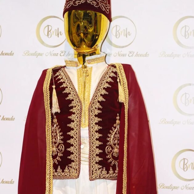 لبسة اولاد عاصمي بالبرنوس اللون ڨرونة بالذهبي