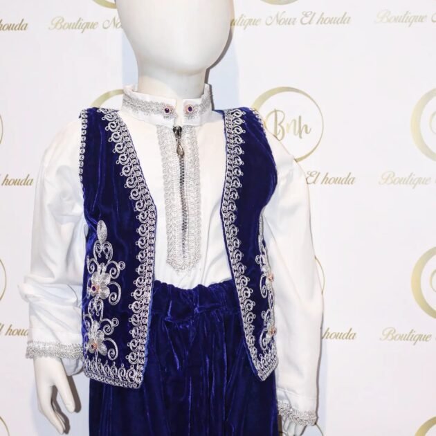 لبسة ختانة موديل عاصمي بالقطيفة