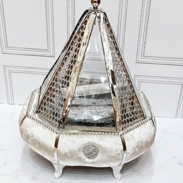 طبق حنة موديل طيفور اللون ابيض بالفضي دوزان سامبل