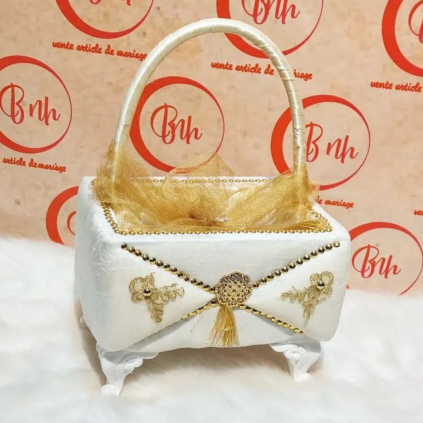 طقم حنة تقليدي بلمسة عصرية ليزيد مناسبتكم بهجة وفرحة.+ 🎁 هدية