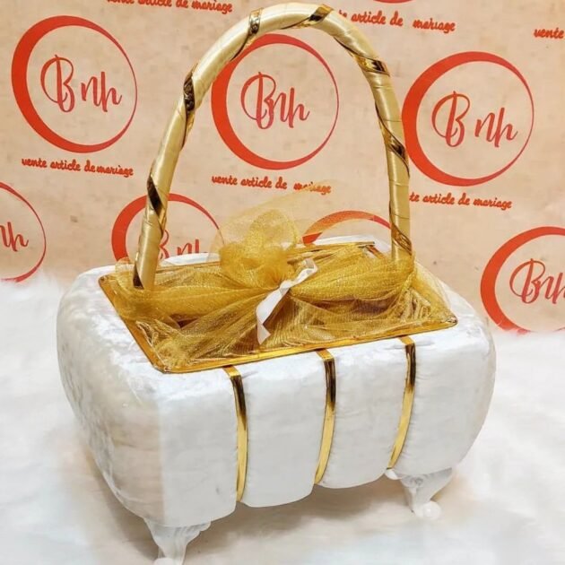 طقم  الحنة تقليدي بلمسة عصرية ليزيد مناسبتكم بهجة وفرحة.+🎁 هدية