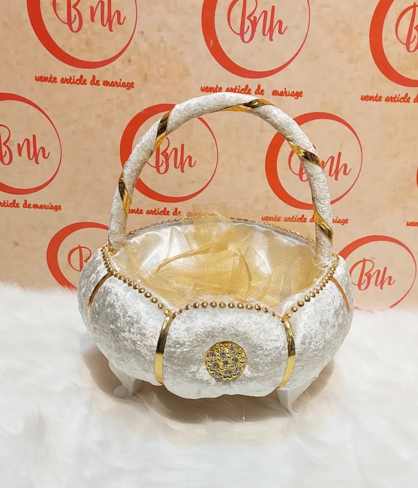 طقم حنة تقليدي بلمسة عصرية ليزيد مناسبتكم بهجة وفرحة.+🎁 هدية