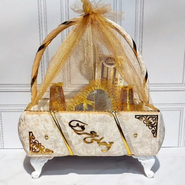 طبق حنة أحلى عروس موديل سلة  الون باج  بالذهبي دوزان سامبل