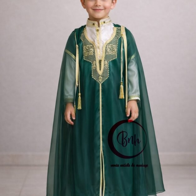 طقم ختان عبايه وبرنوس من عام ل 4 سنوات